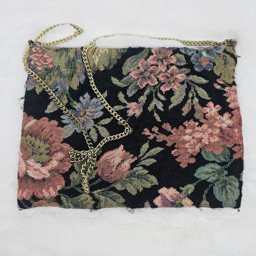 Vintage Tapestry black pink floral snap back closure chain strap shoulder bag